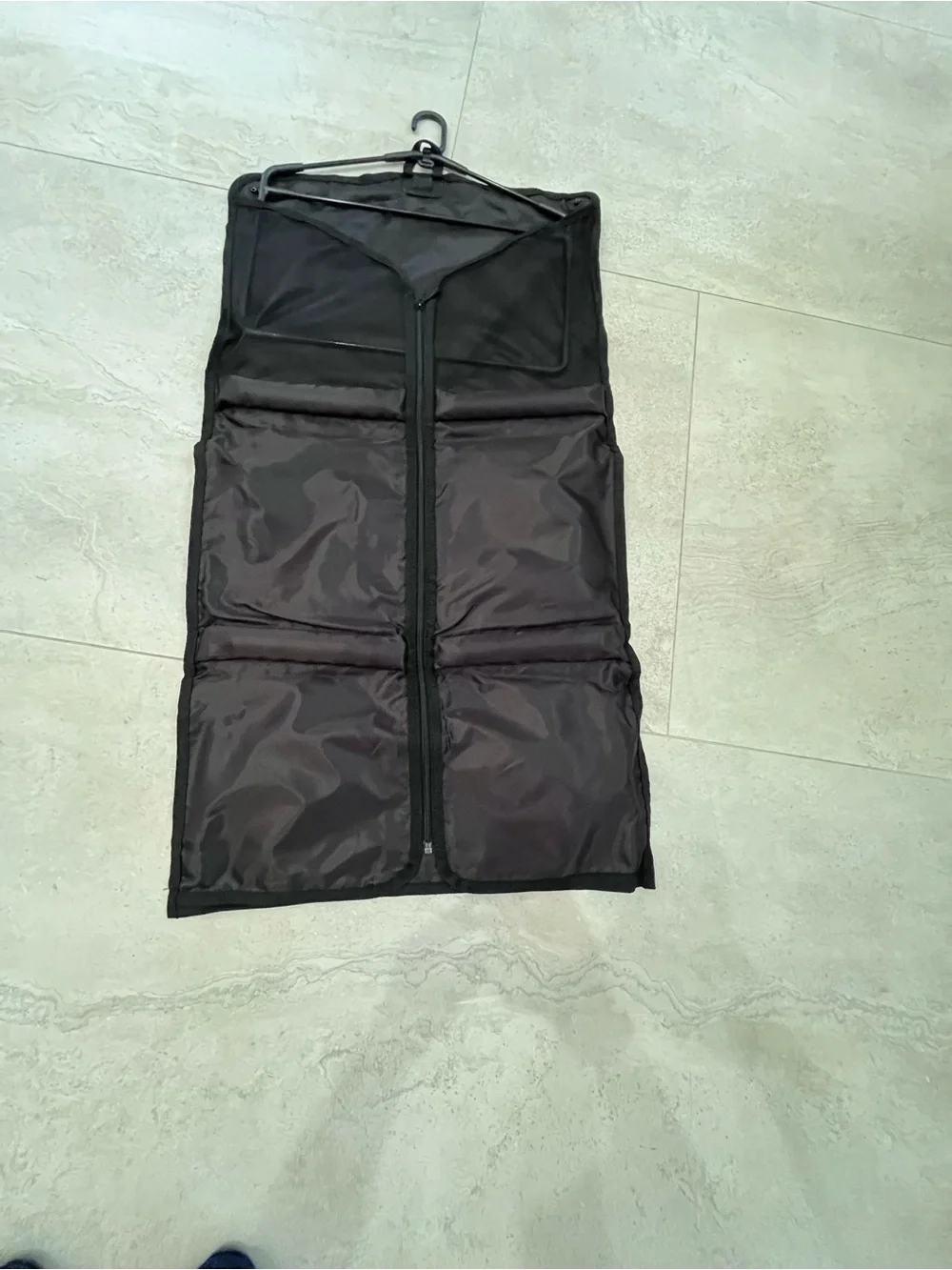 Eagle Creek Black Foldable Garment Bag for Travel